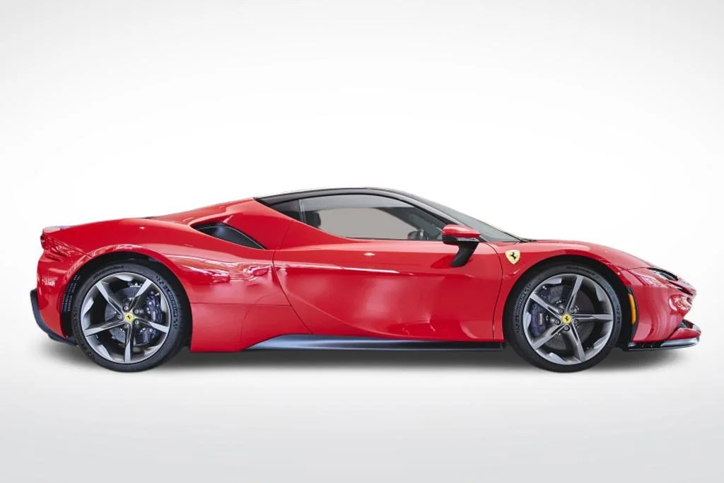 2022 Ferrari SF90 Base - Photo 6