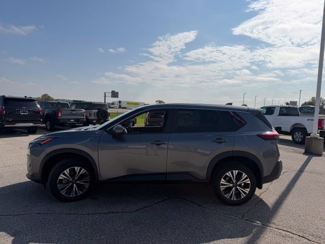 Certified Used 2023 Gun Metallic Nissan SV image 4