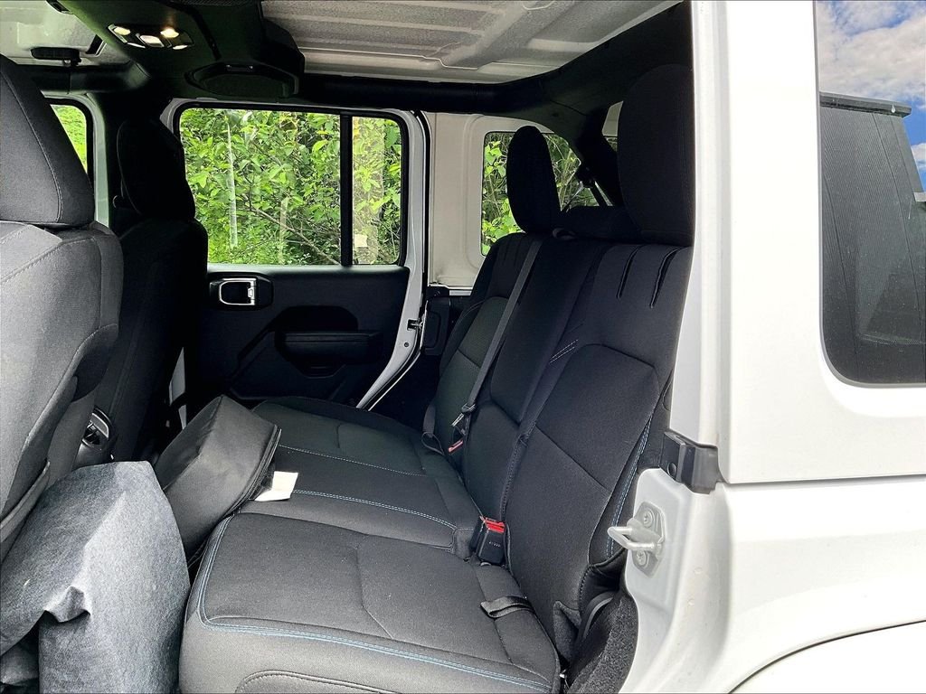 Used 2023 White Jeep Rubicon 4xe image 15