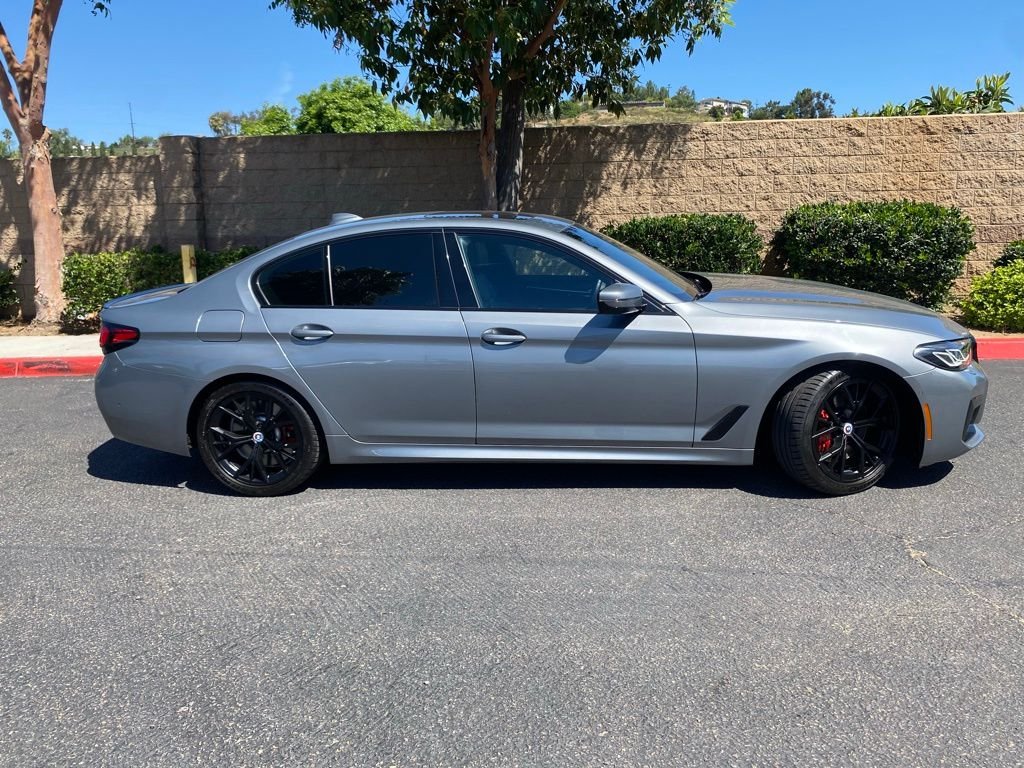 Used 2023 Gray BMW M550i xDrive image 6