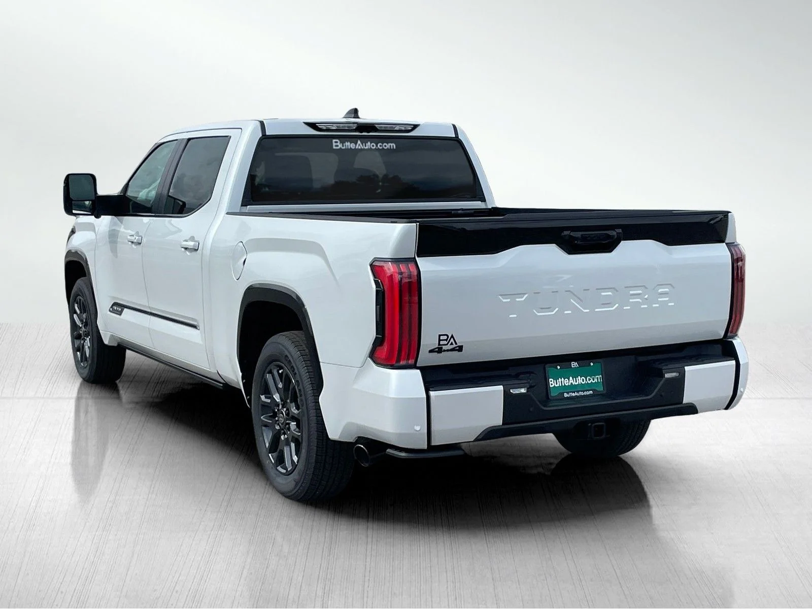 New 2026 Wind Chill Pearl Toyota Platinum image 5