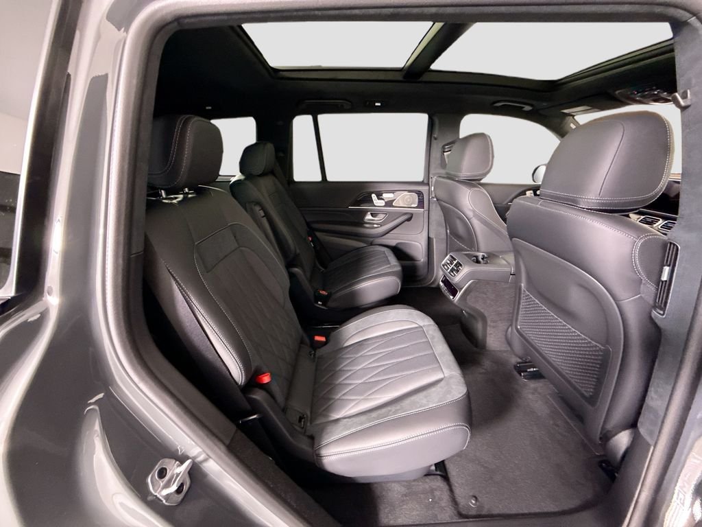 New 2026 MANUFAKTUR Silicon Grey Mercedes-Benz GLS 63 AMG® image 24