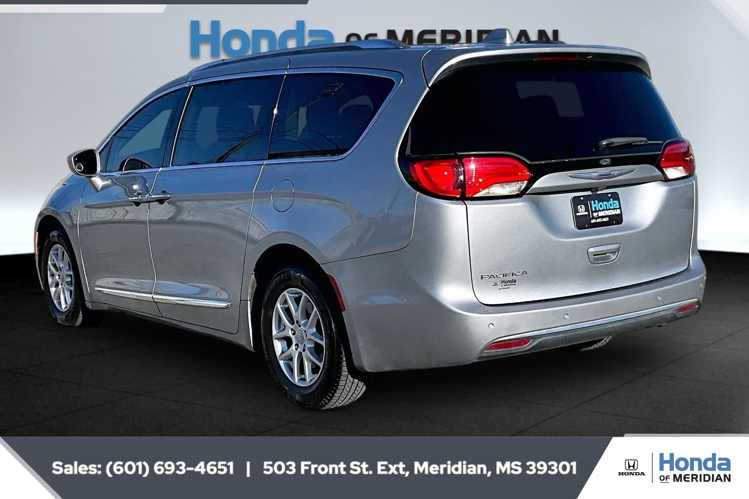 Used 2020 Chrysler Pacifica Touring L with VIN 2C4RC1BGXLR106965 for sale in Meridian, MS