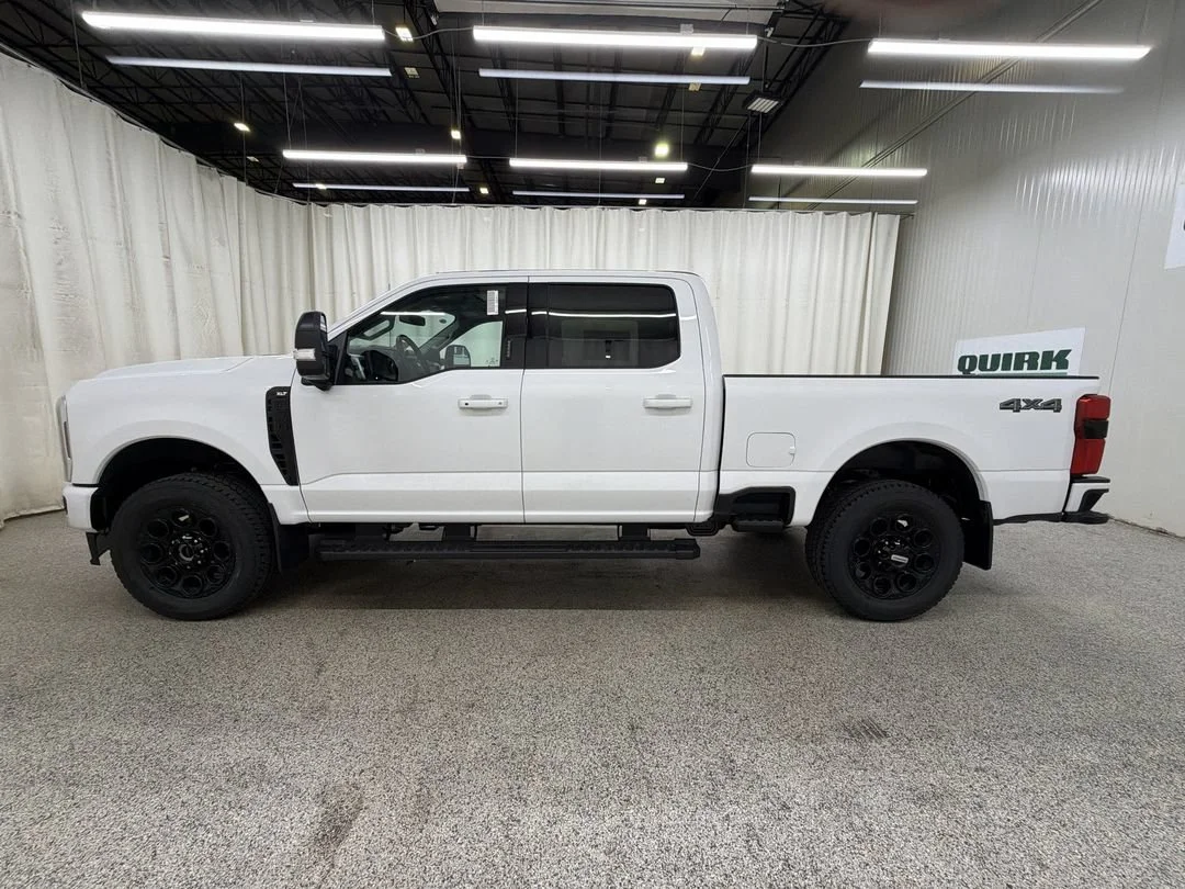 New 2026 Oxford White Ford F-250® XLT image 6