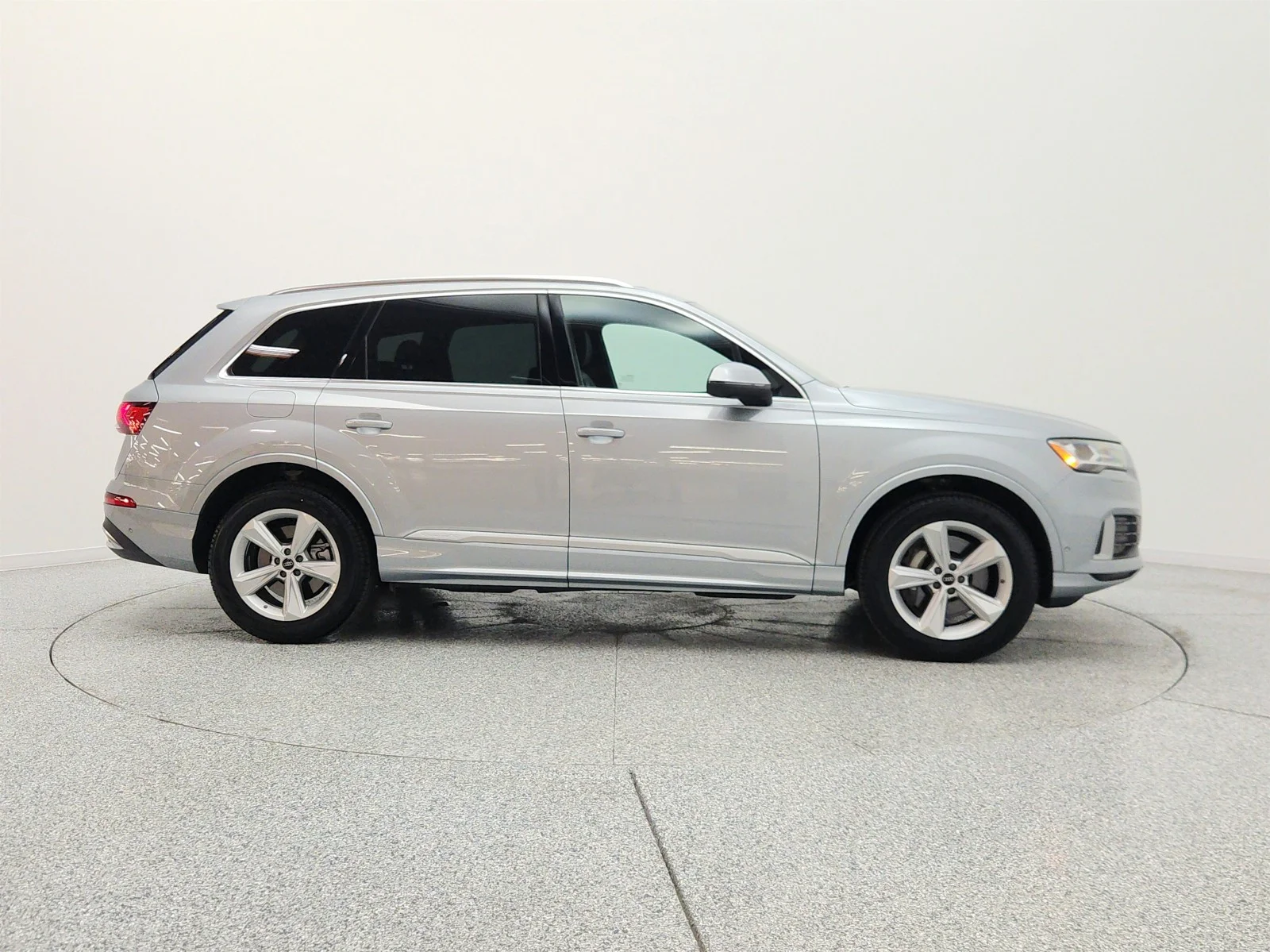 Used 2023 Satellite Silver Metallic Audi Premium 45 TFSI quattro image 4