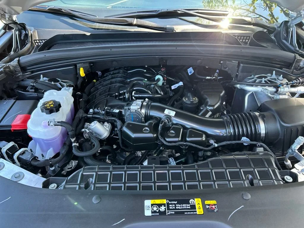 Used 2025 Silver Jeep Altitude X image 10