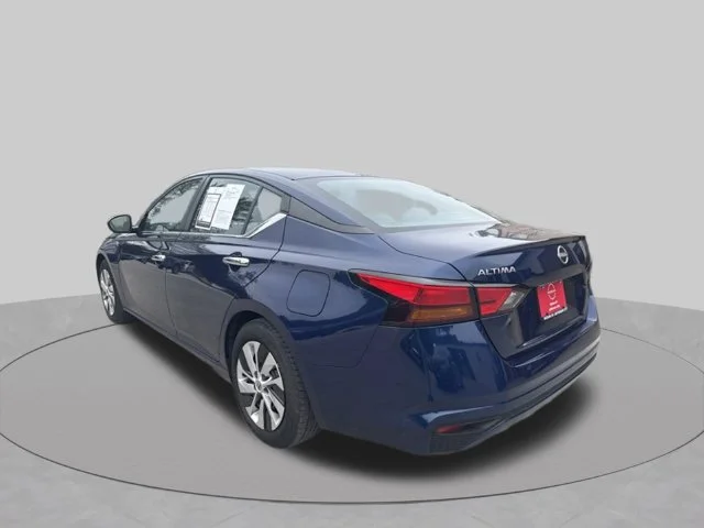Used 2023 Blue Nissan 2.5 S image 8