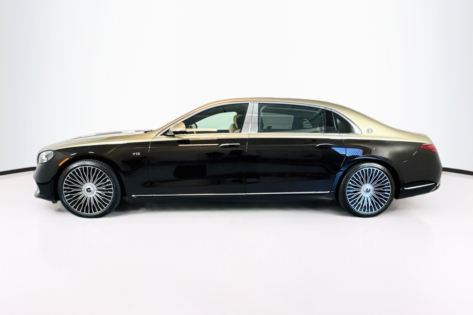 Used 2024 Onyx  Black Metallic Mercedes-Benz Maybach S 680 image 8