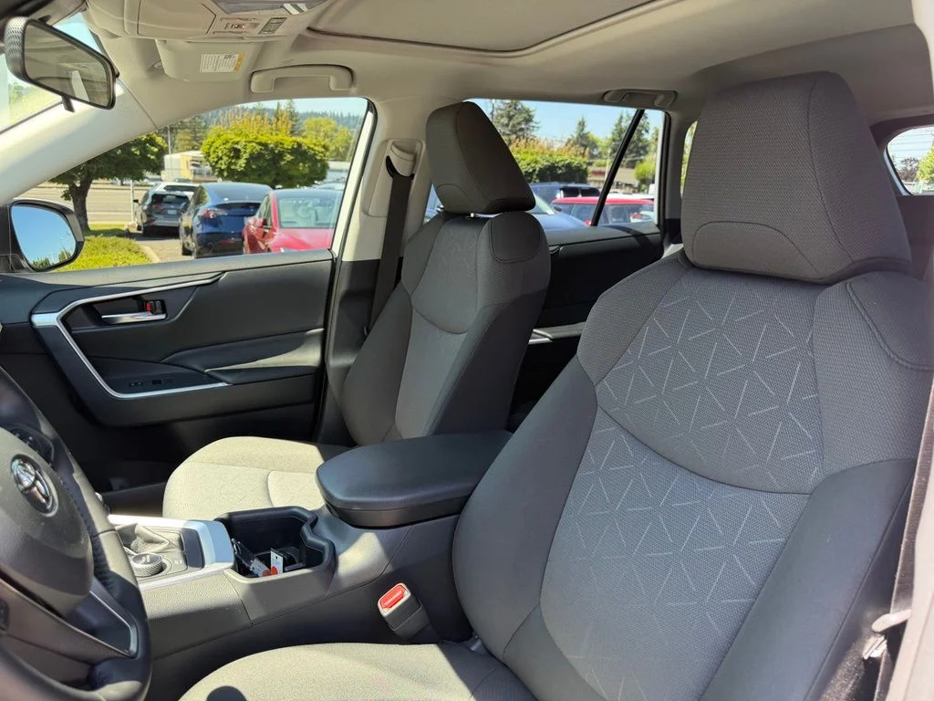 Used 2025 Ice Toyota XLE image 14