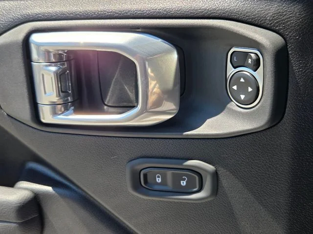 New 2026 Granite Crystal Metallic Clear-Coat Exterior Paint Jeep 85th Anniversary Edition image 27