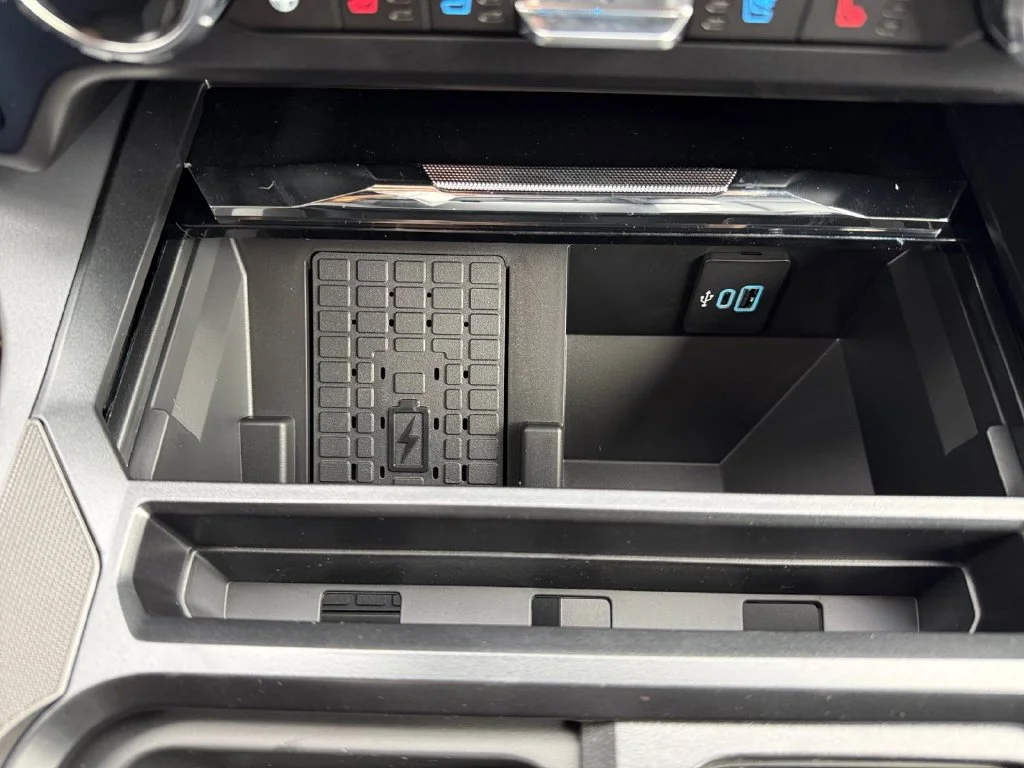New 2027 Carbonized Gray Metallic Ford F-350® Lariat® image 25