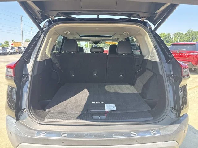 Used 2023 Black Nissan SV image 8