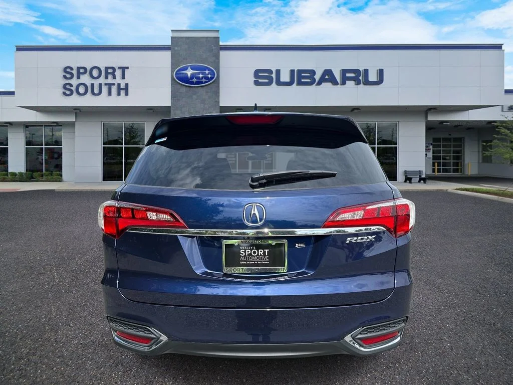 Used 2017  Acura  image 4