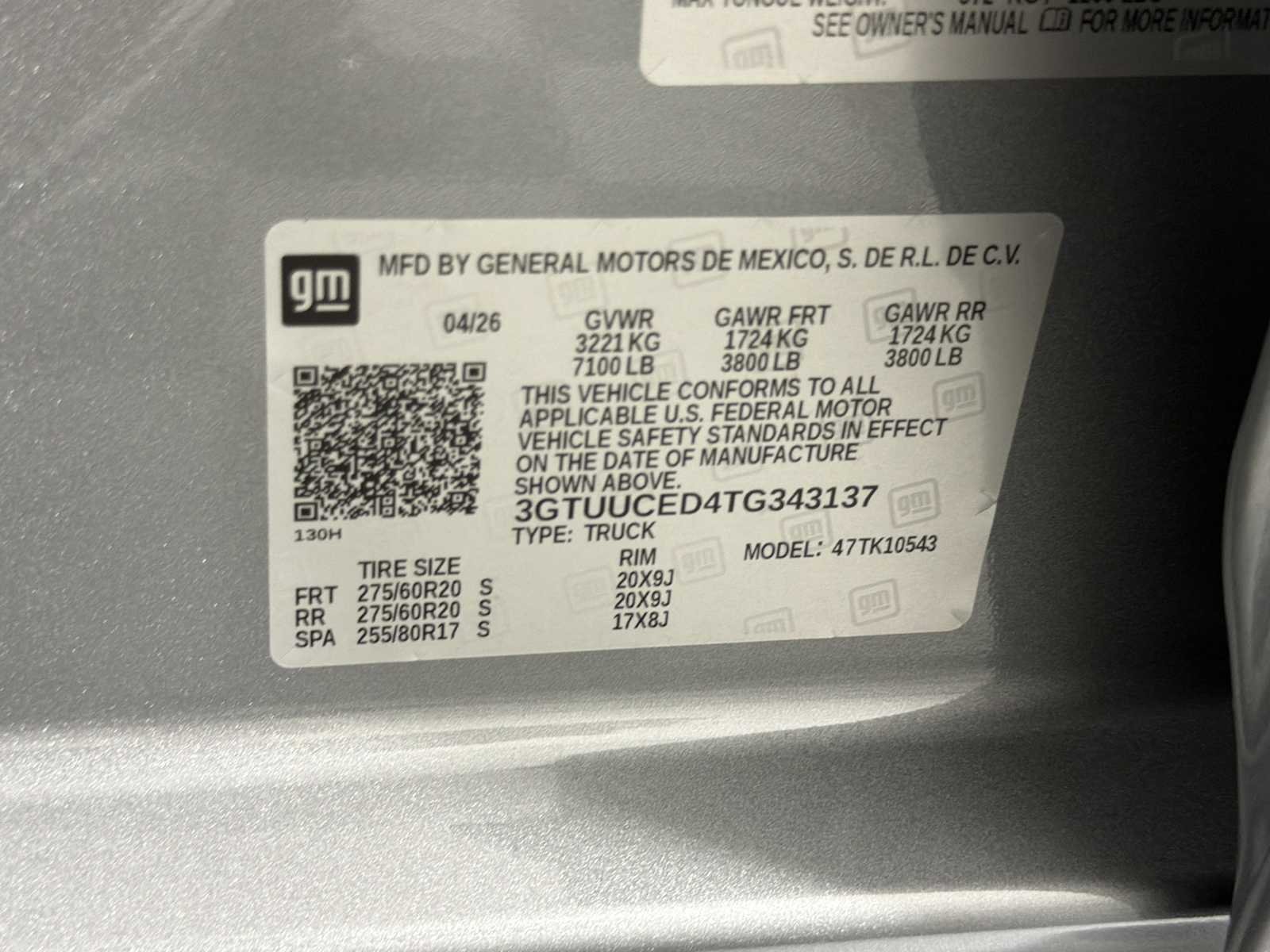 New 2026 Sterling Metallic GMC Elevation image 29