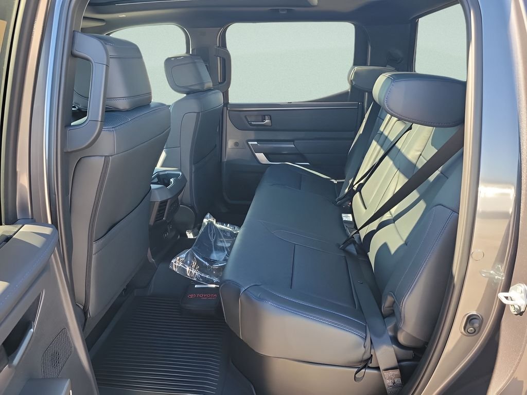 2026 Toyota Tundra Platinum - Photo 16