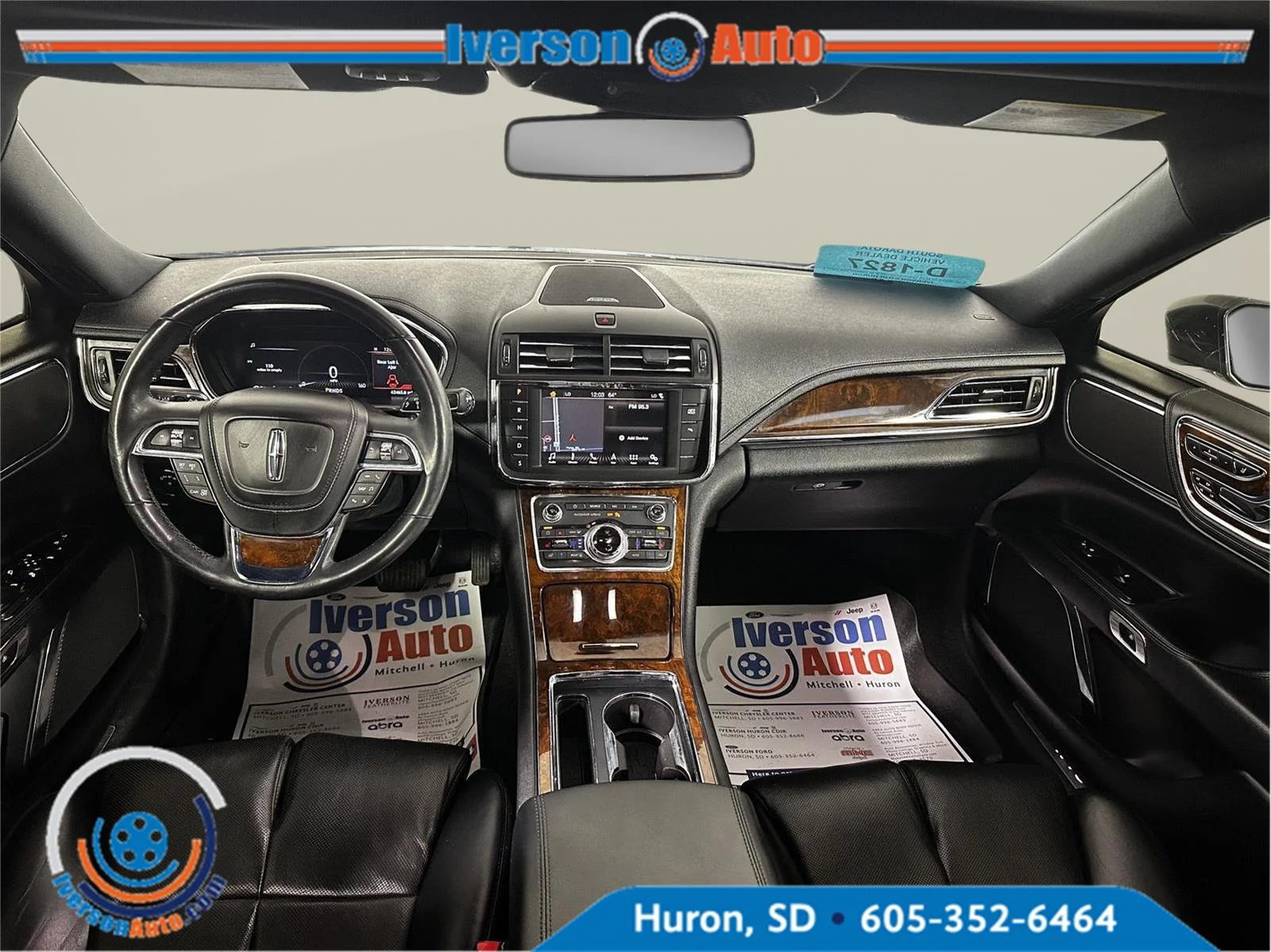 Used 2019 Gray Lincoln Select image 28
