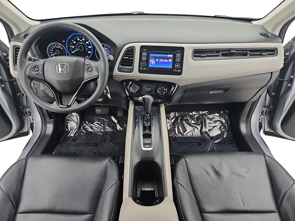 Used 2018 Silver Honda LX image 11