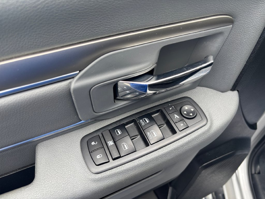 Certified Used 2018 Silver Ram Big Horn image 29