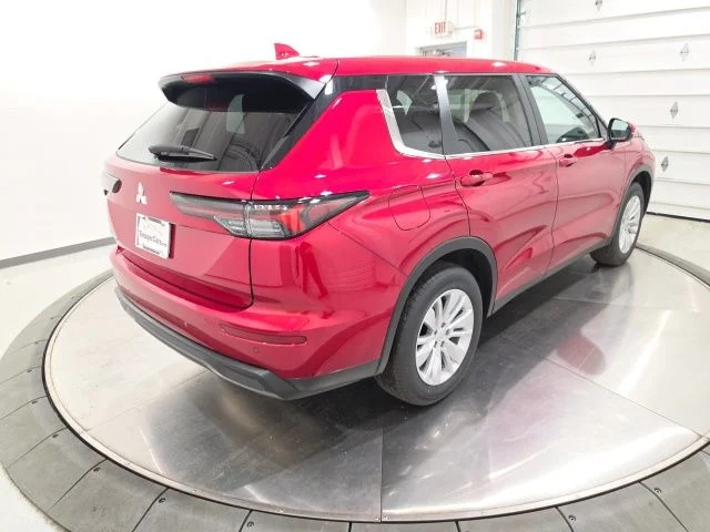 New 2026 Red Mitsubishi ES image 5