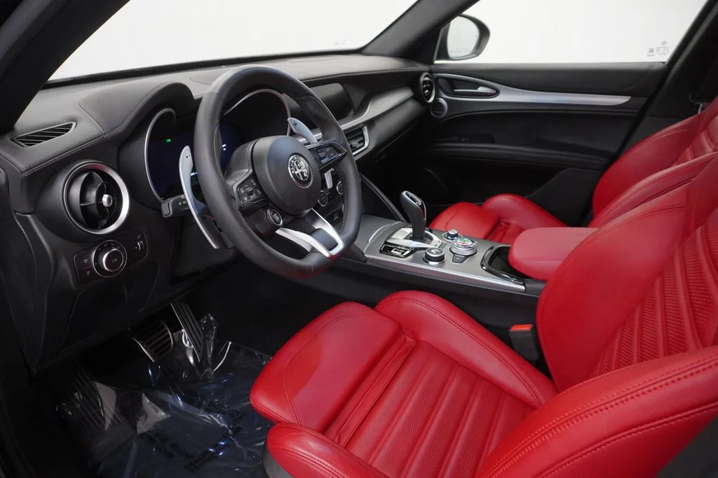 Used 2024 Black Alfa Romeo Veloce image 21