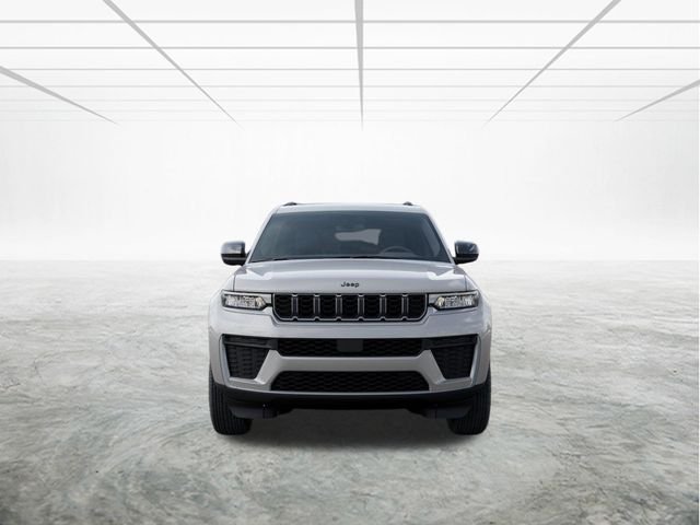 New 2026 Silver Zynith Exterior Paint Jeep Altitude image 7