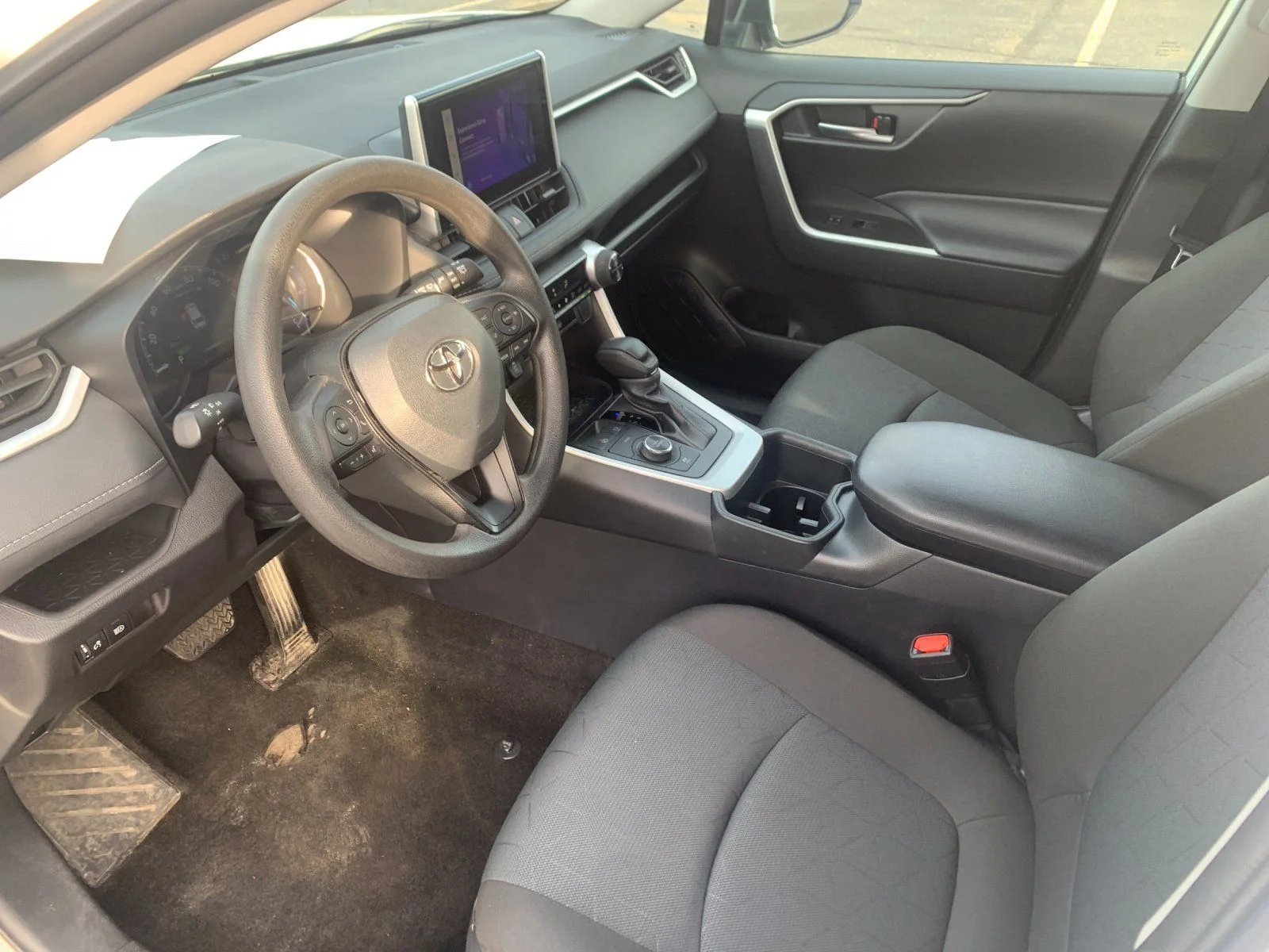 Used 2025 White Toyota XLE image 11
