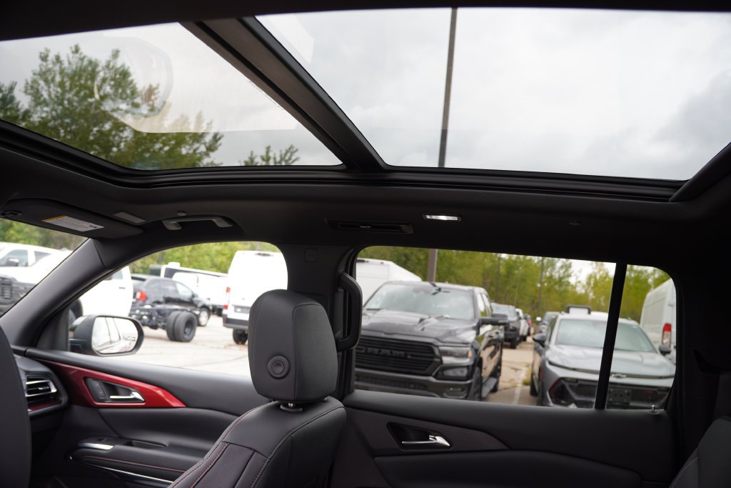 Used 2024 Radiant Red Tintcoat Chevrolet Z71 image 19