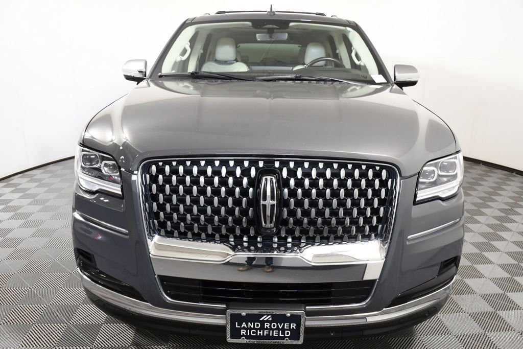 Used 2022 Chroma Caviar Dark Gray Metallic Clearcoat Lincoln Black Label image 10