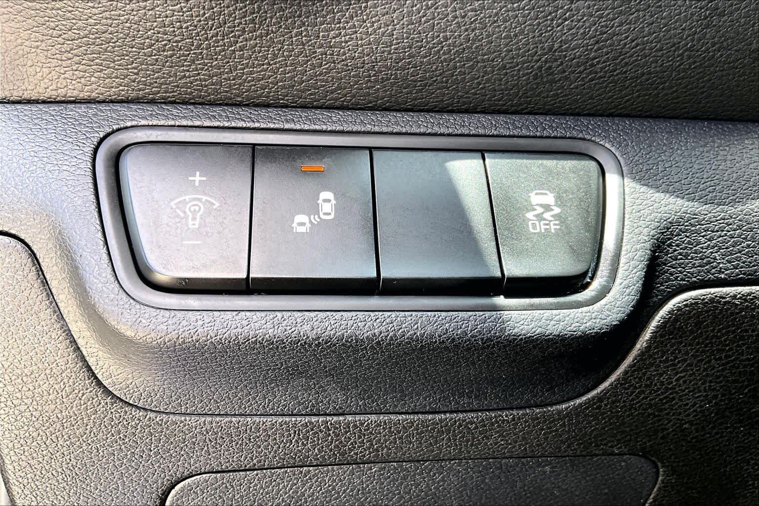 Used 2022 Deep Sea Blue Kia LXS image 28
