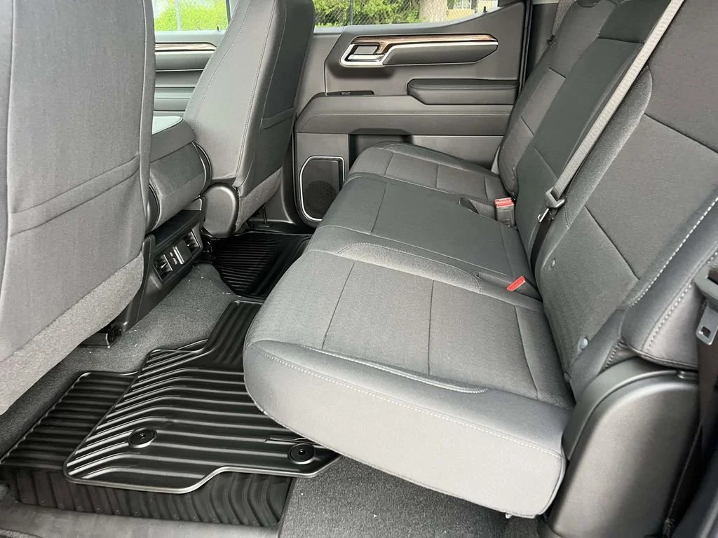 Used 2026 Summit White Chevrolet LT (2FL) image 9