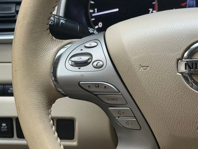 Used 2017 Arctic Blue Metallic Nissan SV image 17