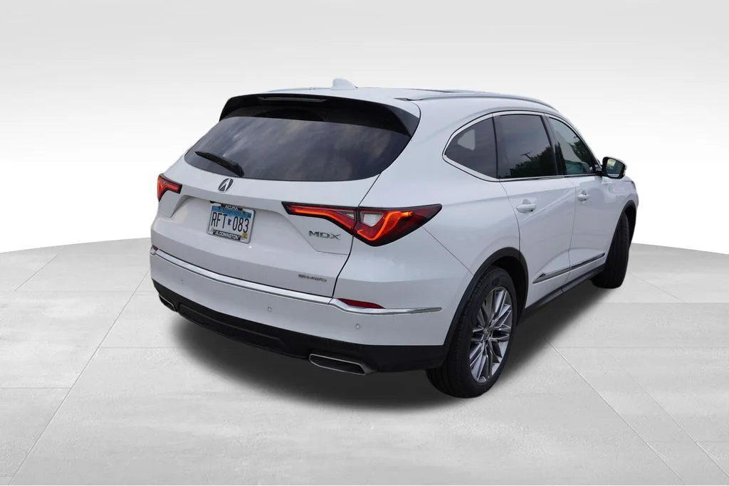Used 2024  Acura Advance image 3