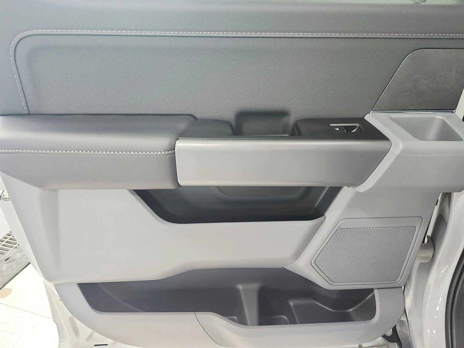 New 2026 White Ford XLT image 38