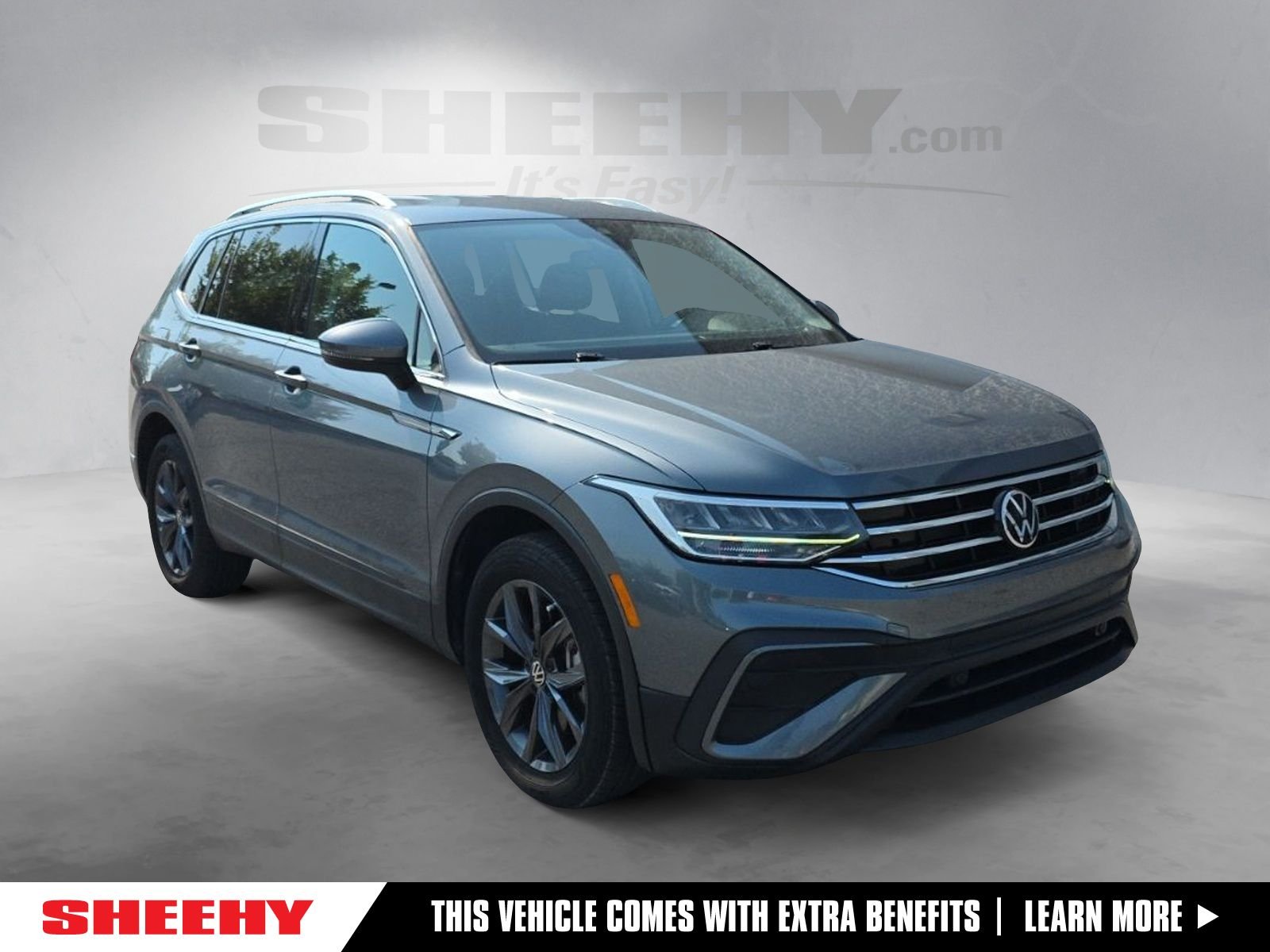Used 2023 Gray Volkswagen 2.0T SE image 1