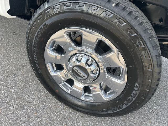 New 2026 Star White Metallic Tri-Coat Ford F-250® Lariat® image 24