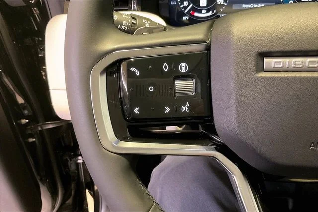 Used 2025 Black Land Rover S image 18