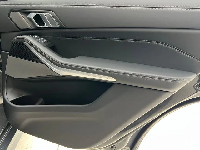 New 2026 Dravit Grey Metallic BMW xDrive40i image 26
