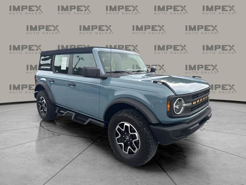 Used 2022 Blue Ford Base image 4