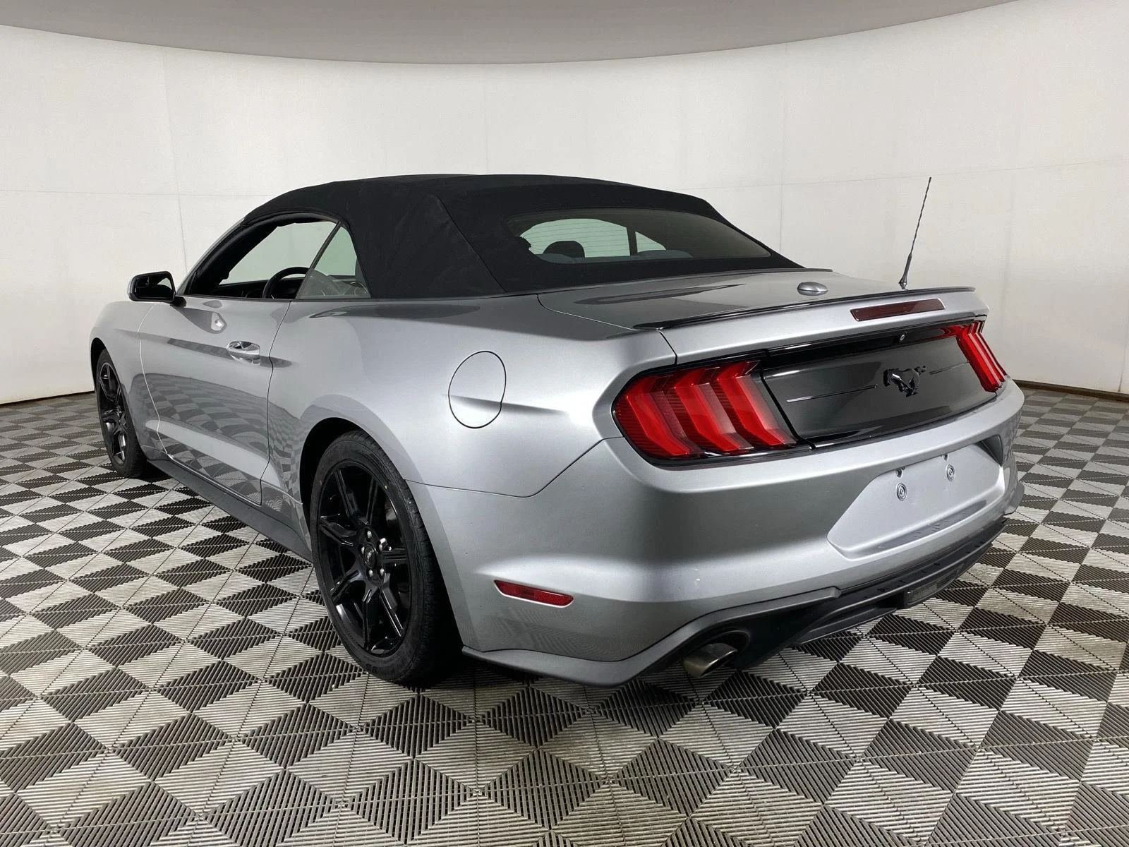 Used 2020 Iconic Silver Ford EcoBoost image 8