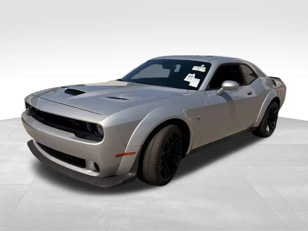 Used 2023  Dodge R/T Scat Pack Widebody image 2