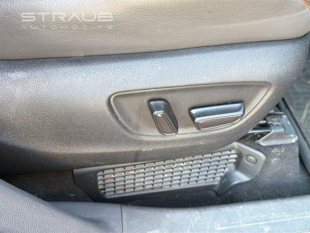 Used 2022 Ruby Flare Pearl TOYOTA  image 8