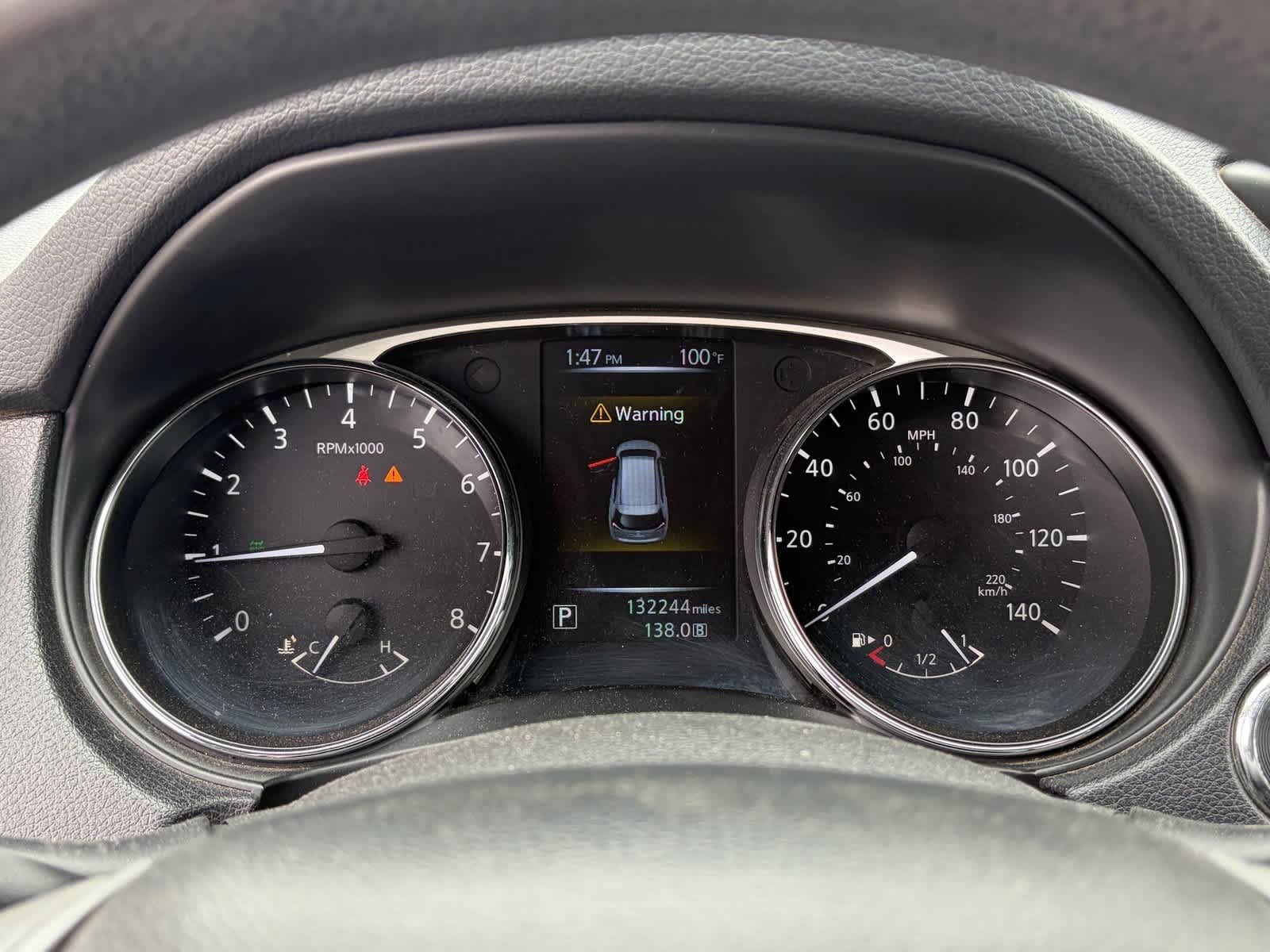 Imagen 14: Nissan SV de 2014 de color «Brilliant Silver», de segunda mano