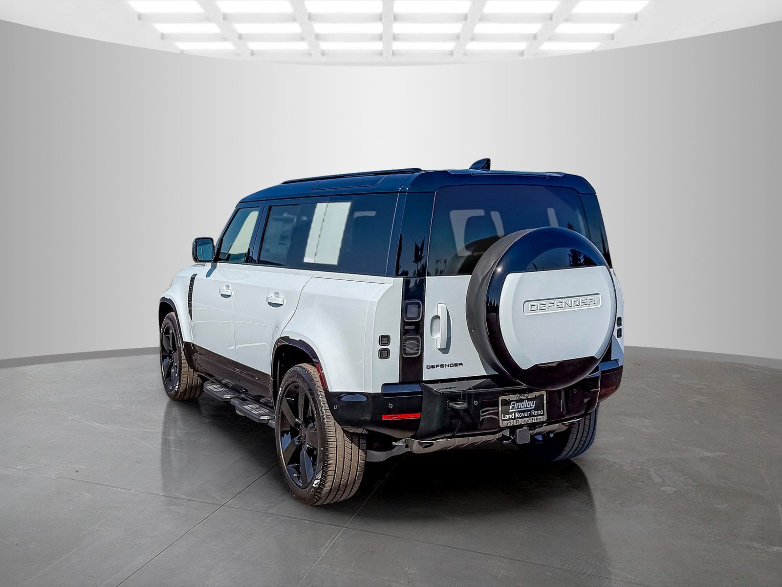 New 2026 Fuji White Land Rover X-Dynamic SE image 3