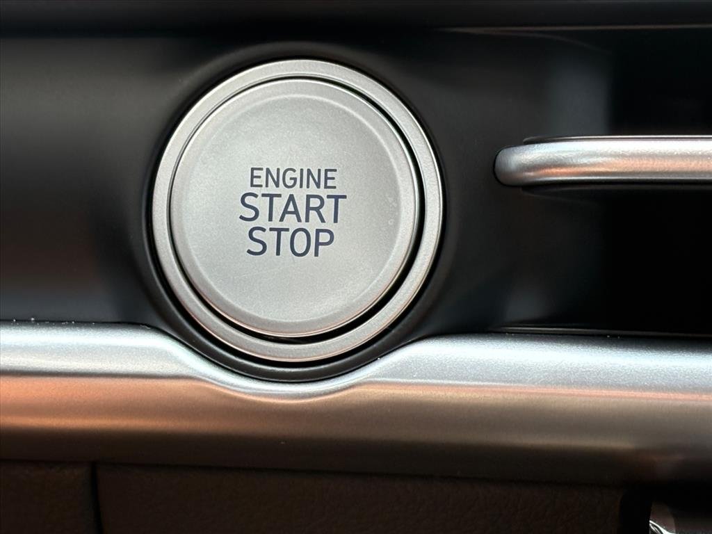 New 2026 Shimmering Silver Hyundai SEL image 9