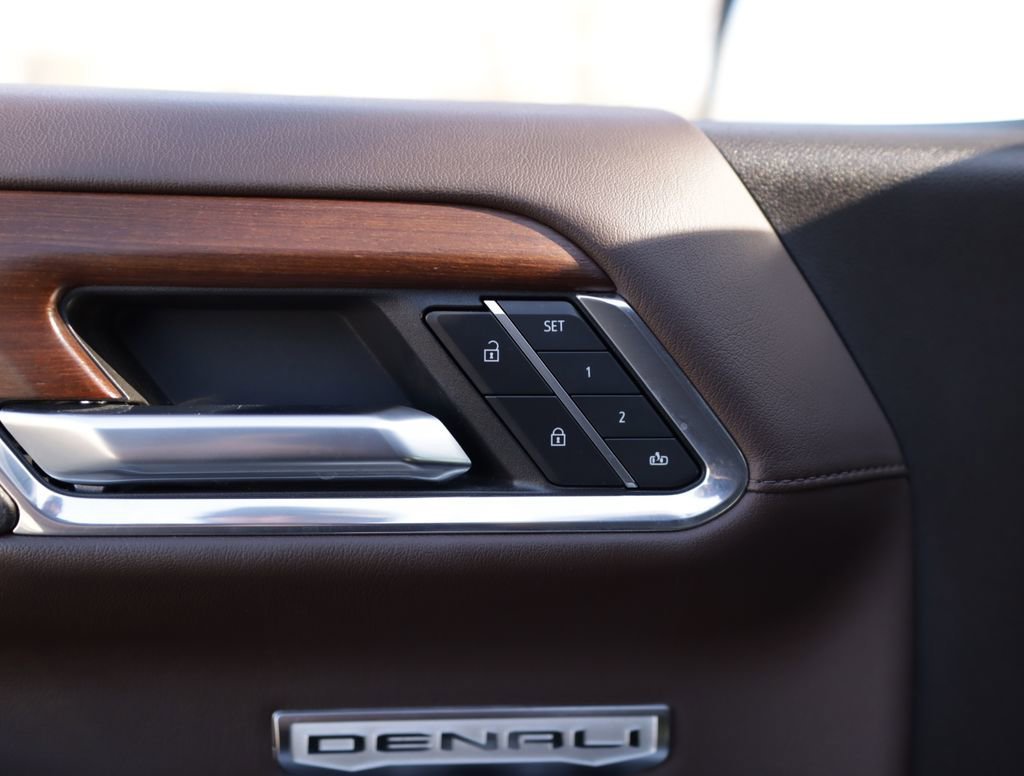 Used 2023 White Frost Tricoat GMC Denali image 26