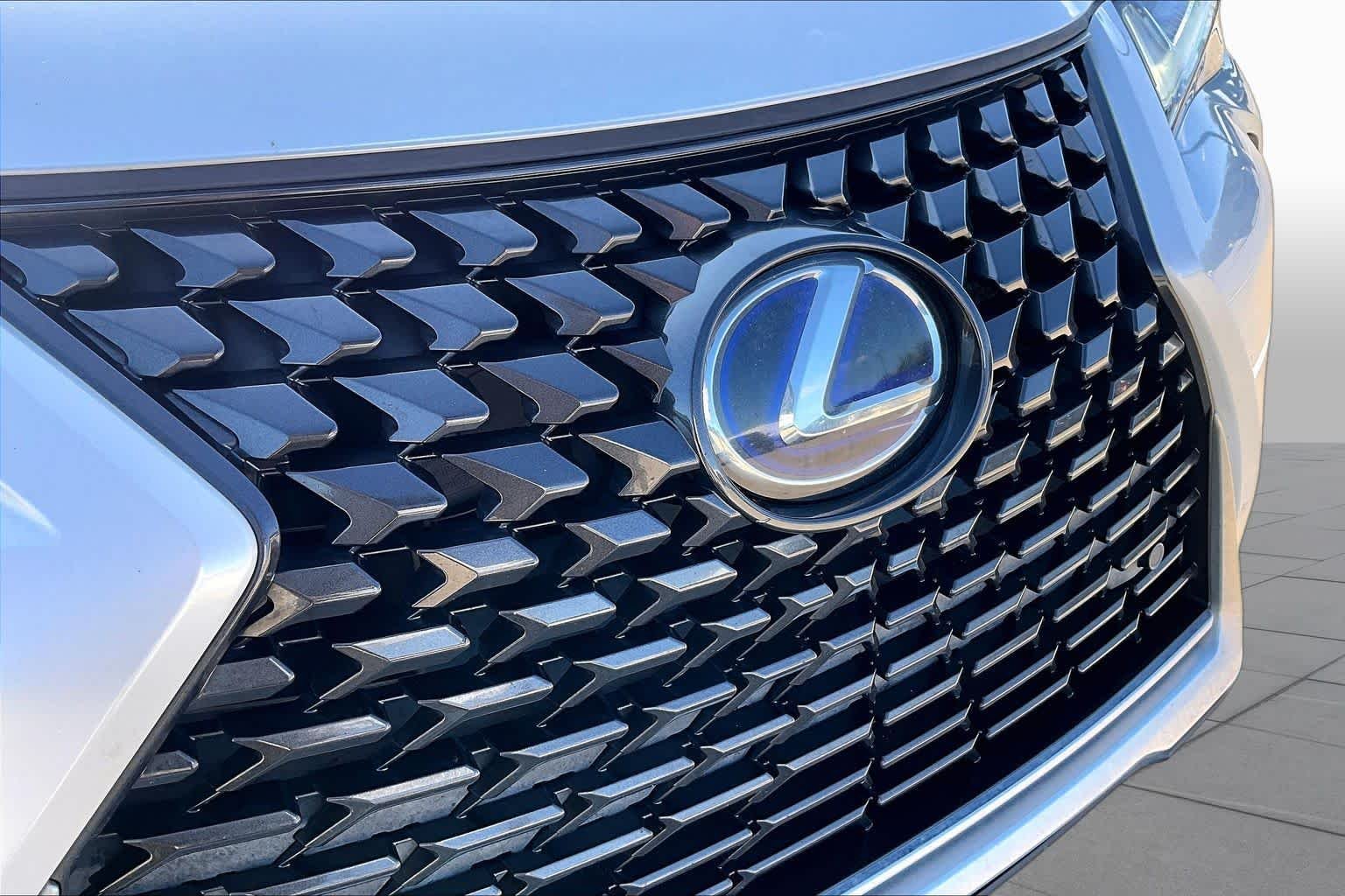 Used 2019 Eminent White Pearl Lexus Luxury image 30