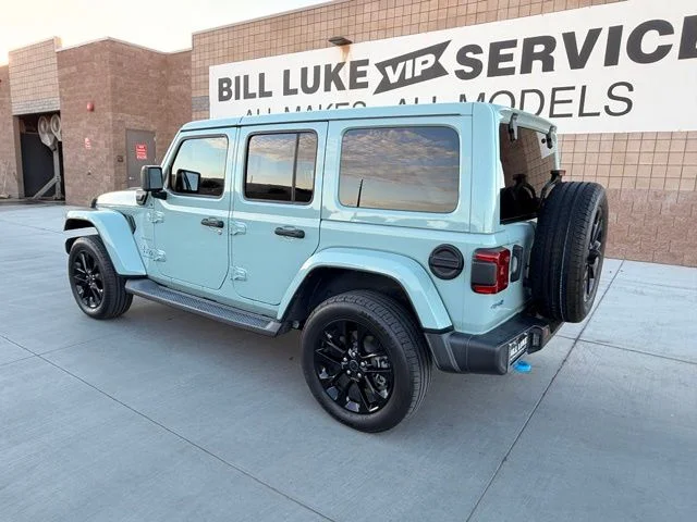 Used 2024 Earl Clearcoat Jeep Sahara 4xe image 9