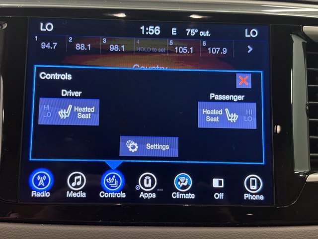 Used 2017 Red Chrysler Touring L image 36