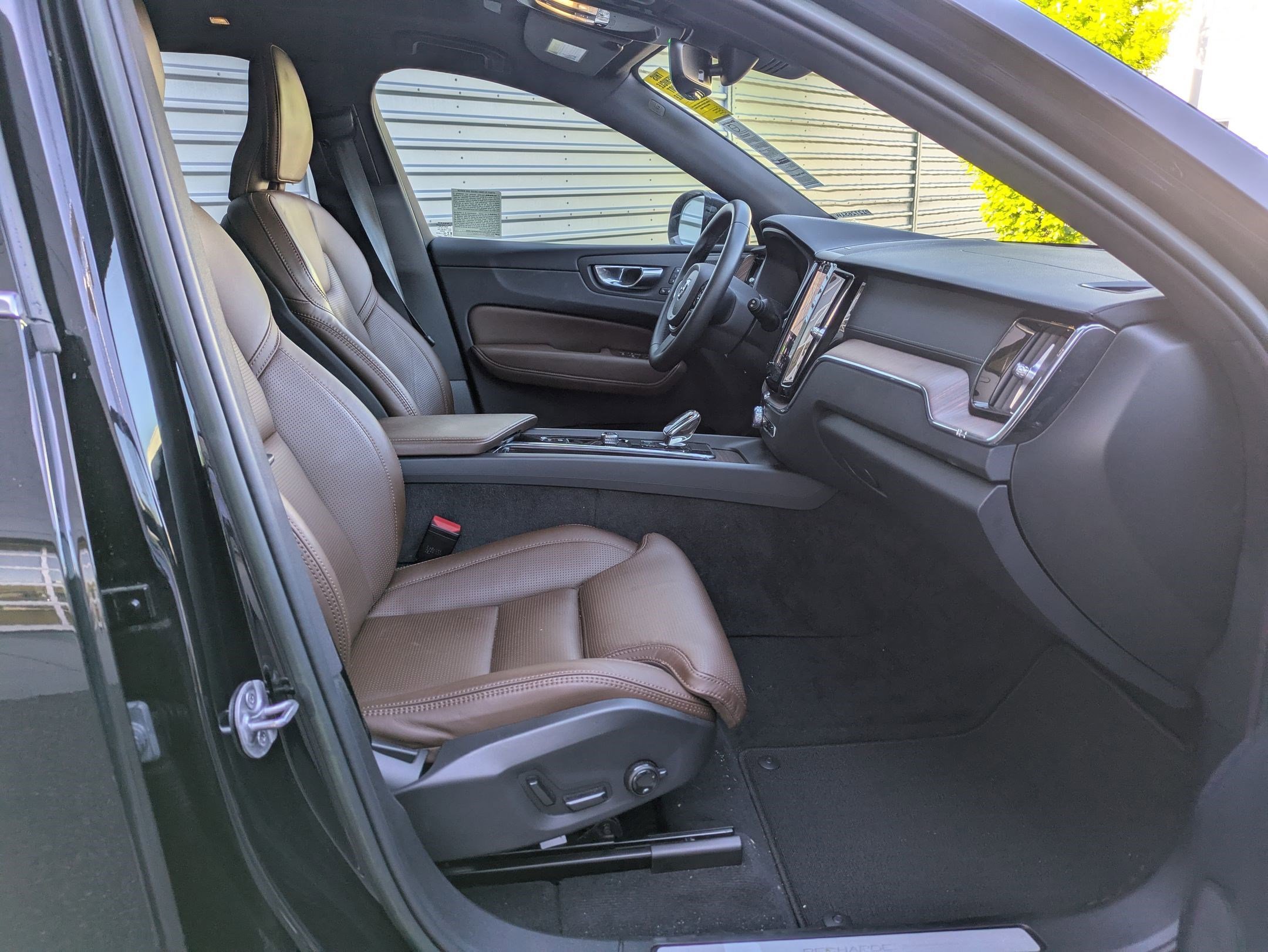 Certified Used 2023 Onyx Black Volvo Ultimate Bright Theme image 29
