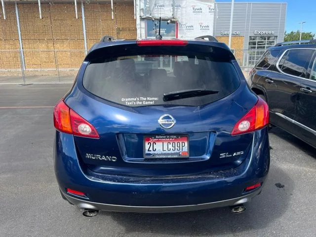 Used 2010  Nissan SL image 9
